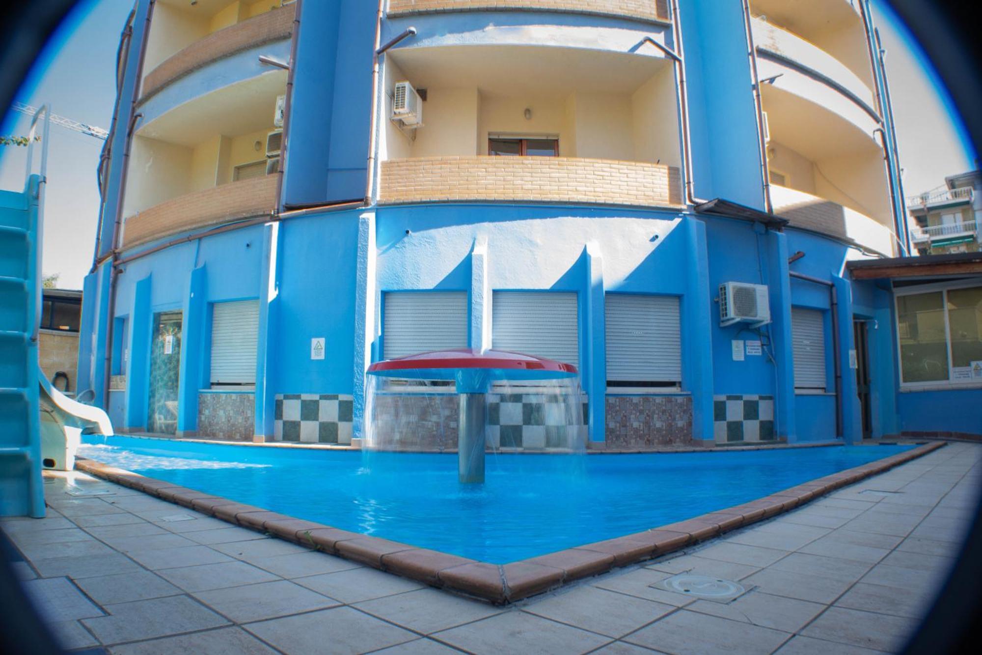 Hotel Albatros Roseto Degli Abruzzi Exterior photo