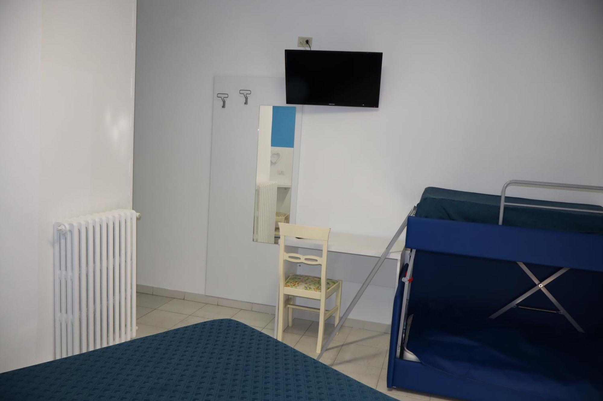 Hotel Albatros Roseto Degli Abruzzi Exterior photo