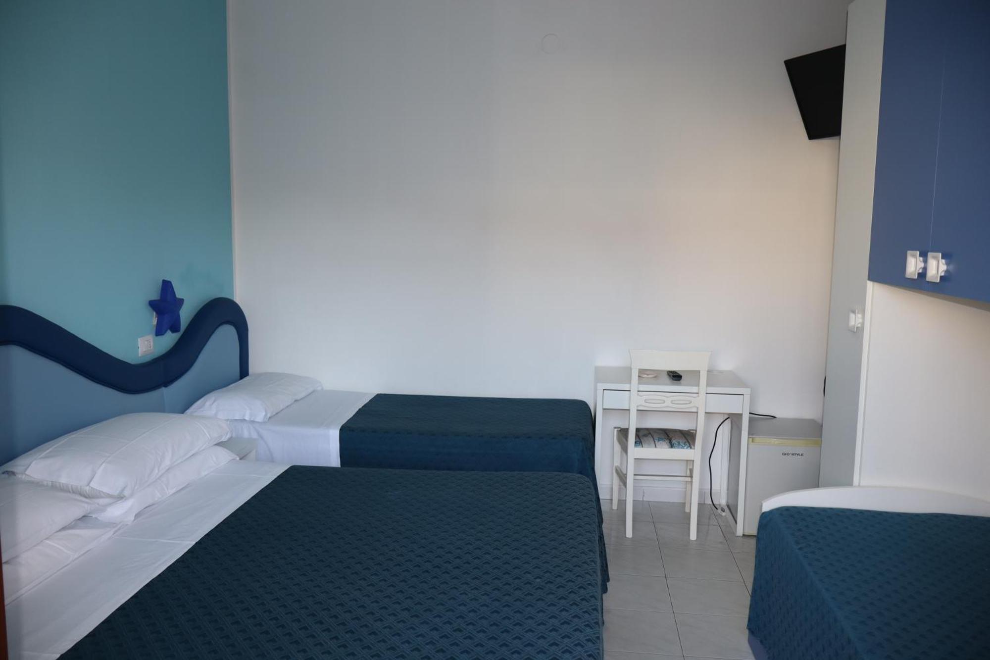 Hotel Albatros Roseto Degli Abruzzi Exterior photo